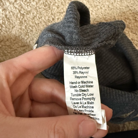 Gray Ribbed Cropped Tank - Picture 4 of 4